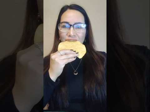 HOW I EAT TOSTADAS#everyone #mukbang #shortsfeed #food #tostadas #crunchy #challenge