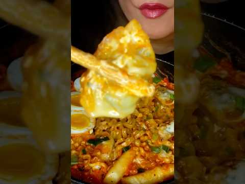 BULDAK CARBO NOODLES #asmr #koreanfood #buldak #foodie #dumplings
