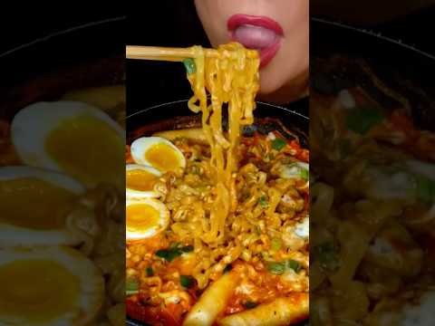 SPICY BULDAK NOODLES #asmr #korean #foodie