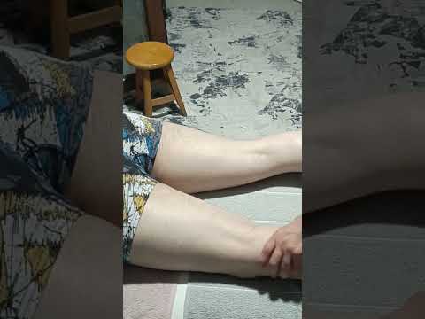 ENERGIZING MASSAGE FOR HAMSTRINGS AND FEET #satisfying #relaxing #asmr #shorts #massage