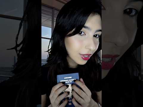 ASMR Revistando você no aeroporto 🛫