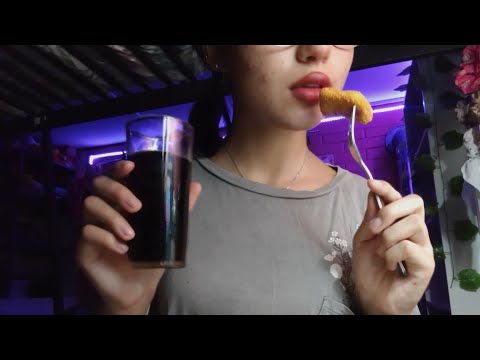 ASMR || Comiendo NUGGEST de pollo y PAPAS frita 🍗🍟😋