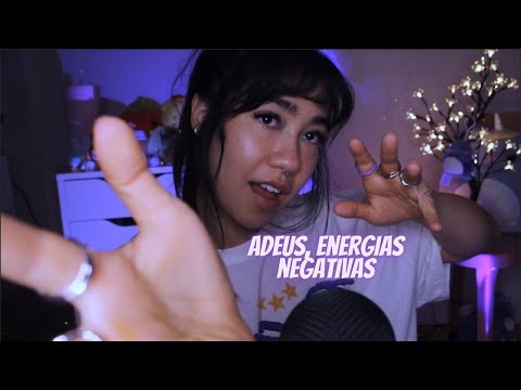 ASMR | PROCURANDO E REMOVENDO SUAS ENERGIAS NEGATIVAS (com anéis, lanterna e toque na tela)