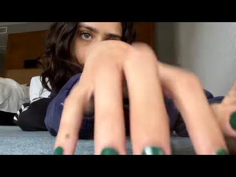 asmr scratching en el piso y camera tapping ♡ ⋆｡˚ (rápido y agresivo)