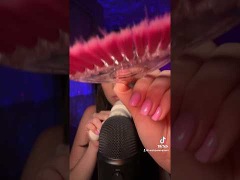 Face and mic brushing 💕 #asmr #relax #randomtriggers #asmrtriggers #tingles #relaxingtriggers