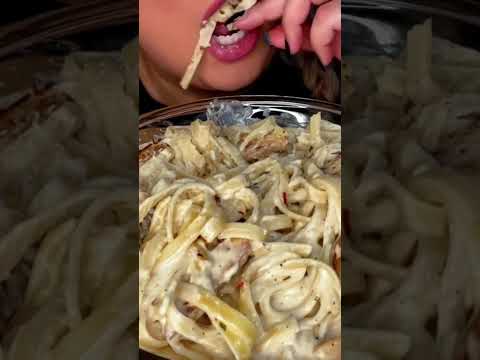 Extra Creamy Chicken Fettuccine Alfredo #shorts #asmr
