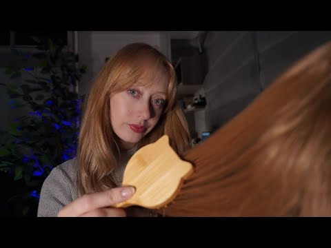ASMR - MEXENDO NO SEU CABELO ATÉ VOCÊ DORMIR 😴 escovando e fazendo penteado