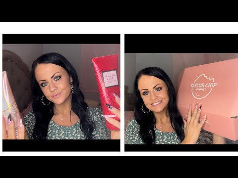 ASMR TaylorChip Cookies & Bath&Body Works Haul *tapping, crinkling, whispering*