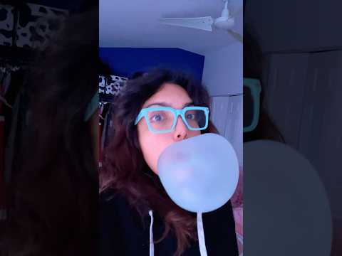 BUBBLE GUM ASMR | blowing blue bubble gum popping sounds #bubblegumblowing