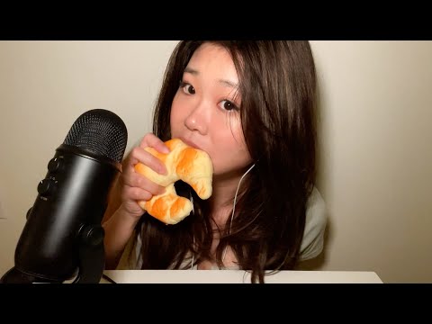 ASMR | smacking 😋 on fake food toys 🥒🍗🧇🥐