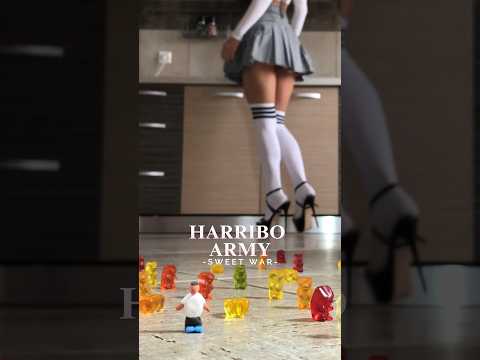 Pea vs. Harribo Army! Oddly Satisfying! High Heels Crushing Things! ASMR