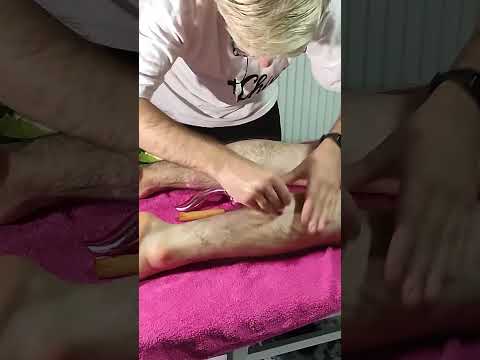 BACK LEG MASSAGE  DEEP RELAXATION IN JUST 1 MINUTE #satisfying #relaxing #asmr #shorts #massage