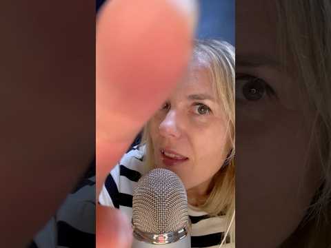 ASMR FR / 100% Bruits de bouche mouillés #asmrfr #shortsasmr #asmrshorts
