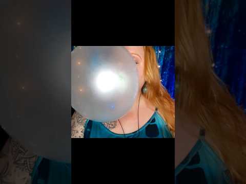 BIG bubble 🫧 😲#asmr #bubblegum #bigbubble BIG bubble 🫧 😲