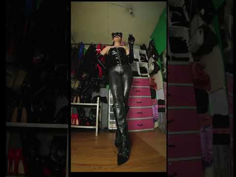 LEATHER BOOTS modeling #leatherboots #pvcgloves #leatherleggings