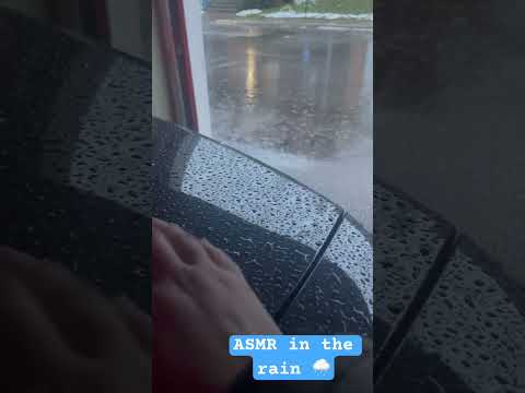 Tapping on car in the rain 🌧️ 🚙