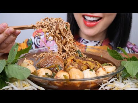 THAI BOAT NOODLES (ASMR EATING SOUNDS) NO TALKING | SAS-ASMR