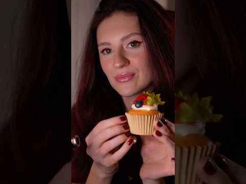 ASMR: pensi che questo cupcake 🧁 sia reale o no?