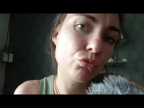 ASMR- Soft mic kissing and handmovements