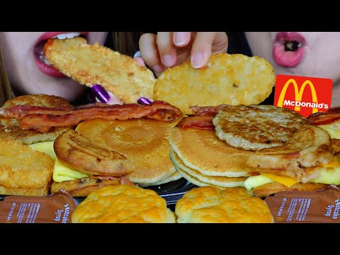 ASMR MCDONALD'S BREAKFAST FEAST! HOTCAKES & SYRUP, CRUNCHY HASH BROWN, BACON EGG CHEESE MCGRIDDLE 먹방