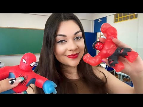 ASMR POV: AQUELA GAROTA QUE LEVA DOCES E BRINQUEDOS PARA A ESCOLA