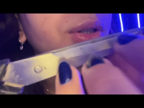 Asmr: Tapping com sons de boca ( aleatórios )