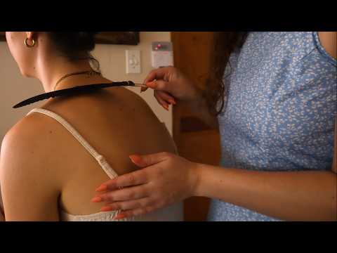relax to this upclose back & shoulder massage on a real person 💙 soft spoken asmr