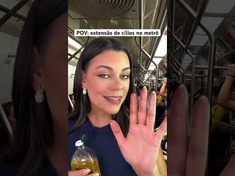 POV: extensão de cílios no metrô #asmr #humor #shorts #comedia