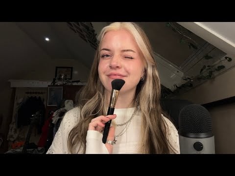 ASMR | Doing Your Christmas Make-up Fast and Aggressively !!