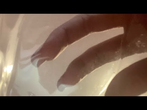 ASMR TE METO EN UNA CÁPSULA