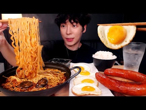 MUKBANG 집밥! 버섯 열라면 & 계란후라이 & 킬바사 소세지 & 흰밥 & 김 먹방 KOREAN HOME FOOD EATING SOUNDS [SIO ASMR 시오]