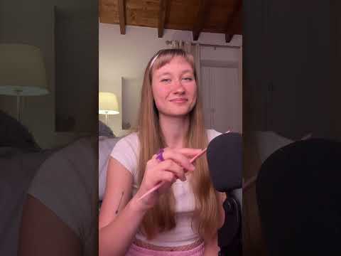 ASMR brush sounds