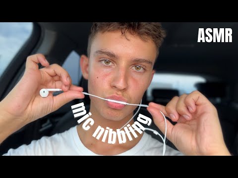 ASMR Mic Eating Apple Earphones [MIC NIBBLING] 👅 4k