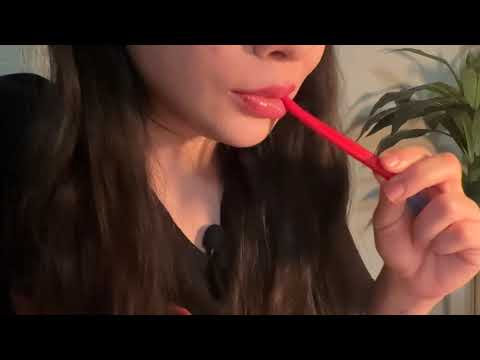 ASMR ~doodling~ while I eat rope candy (chewing sounds) plus drawing reveal hehe
