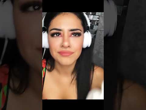 ASMR EN ESPAÑOL   ROLEPLAY TE ARREGLO LA BARBA ❤️