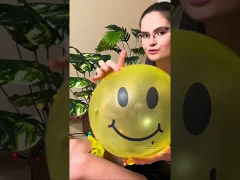 Playing with smile Balloon - looner #balloon #funny #relax #asmr