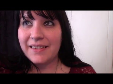 Show & Tell & tapping on Make up from beautyandthebrows online make up shop