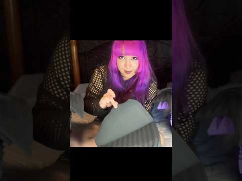 #asmr #asmrsounds #eatingsounds #scratching #asmrtriggers #eating #eatingasmr