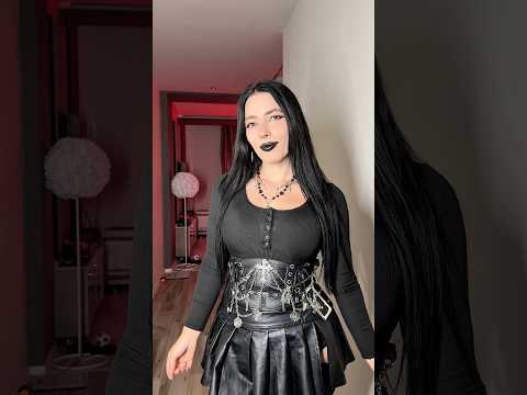 Would you stay wirh me? 😮‍💨 #gothgirl