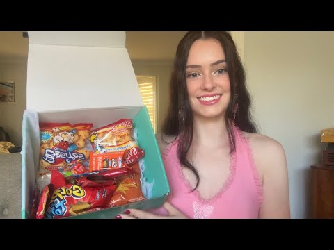 ASMR mukbang ~ trying snacks from colombia 🇨🇴