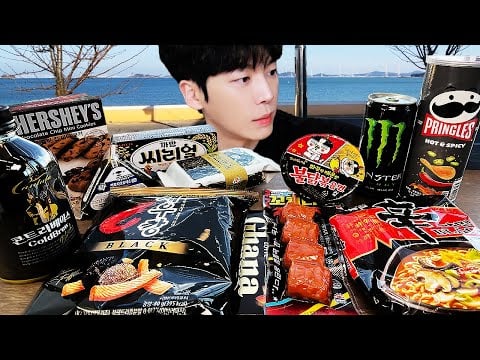 ASMR MUKBANG | 편의점 블랙 디저트 불닭 소세지 김밥 초콜릿 먹방 & BLACK DESSERT Convenience store