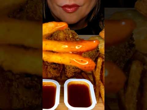 Eating Popeyes #asmr #food #shortsviralvideo #popeyes