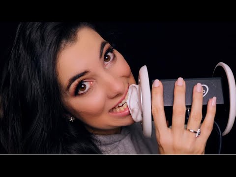 ASMR COMENDO SUA ORELHA 👂 BINAURAL - Sweet Carol