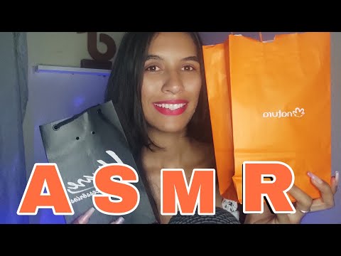 ASMR MOSTRANDO OS PRESENTES QUE GANHEI DE ANIVERSÁRIO 🎁