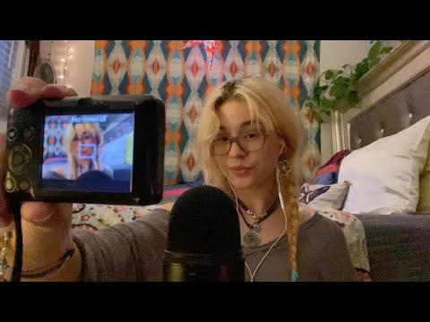 ASMR relax with me🌙🦋(whispering and tapping)