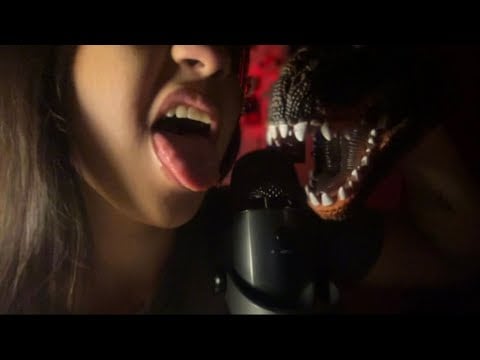 ASMR LENS LICKING DE CRIA 👅🦖