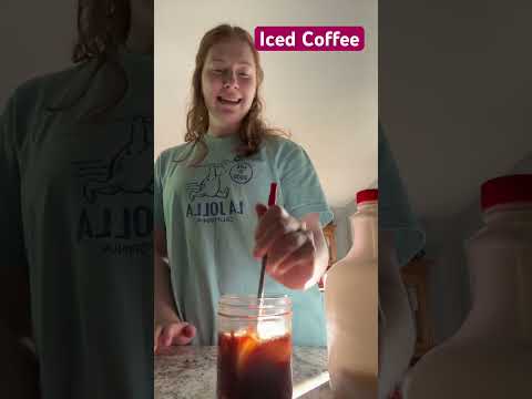 Make a strawberry iced coffee with me #asmr #tapping #mukbang #icedcoffe