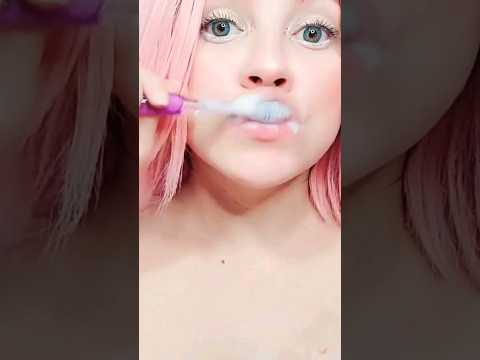 Sakura te lava los dientes en este #ASMR