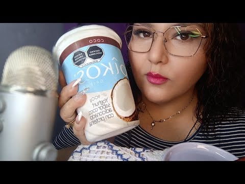 ASMR Comiendo yogurth griego sabor coco