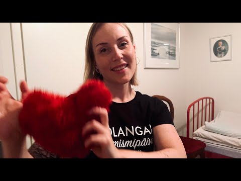 ASMR Suomi Rentoudu Mummolassa / Kuiskauksia ja Triggereitä